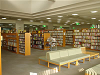 志紀図書館内観の写真